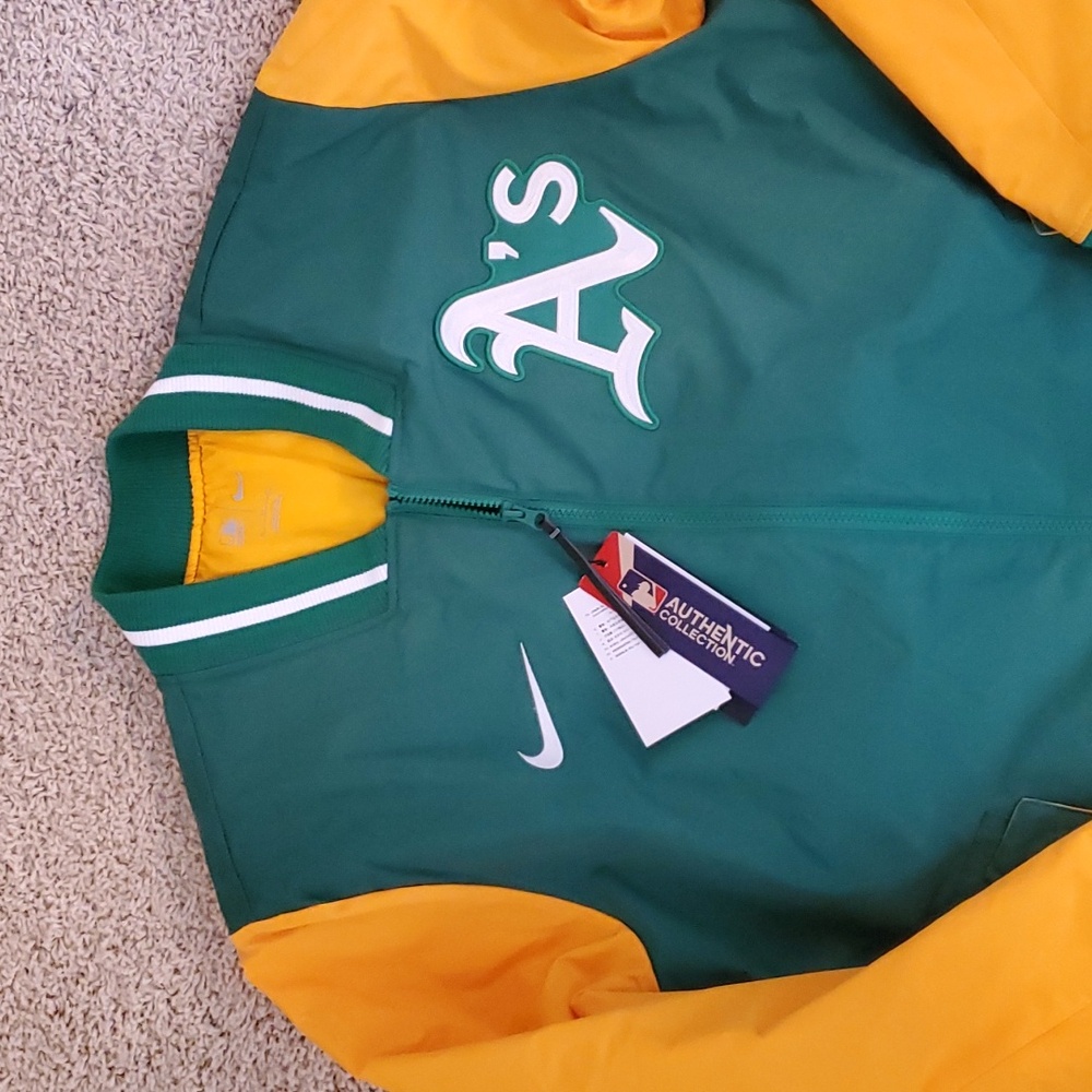 Nike Oakland A's Authentic Dugout Performance Full-Zip Jacket. - Picture 2 of 9